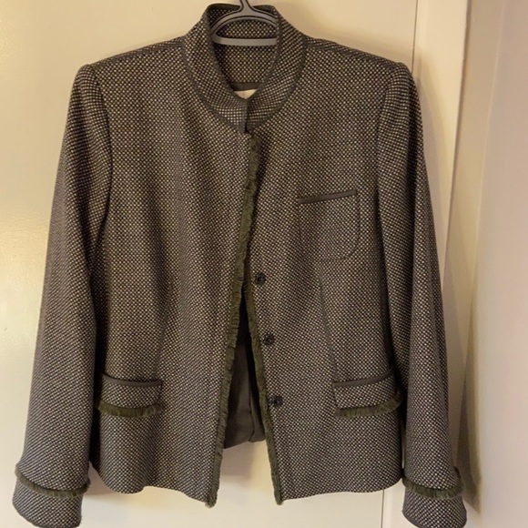 Armani wool blazer size 8 perfect for Spring! (That should be here SOON!) :) - Picture 1 of 3